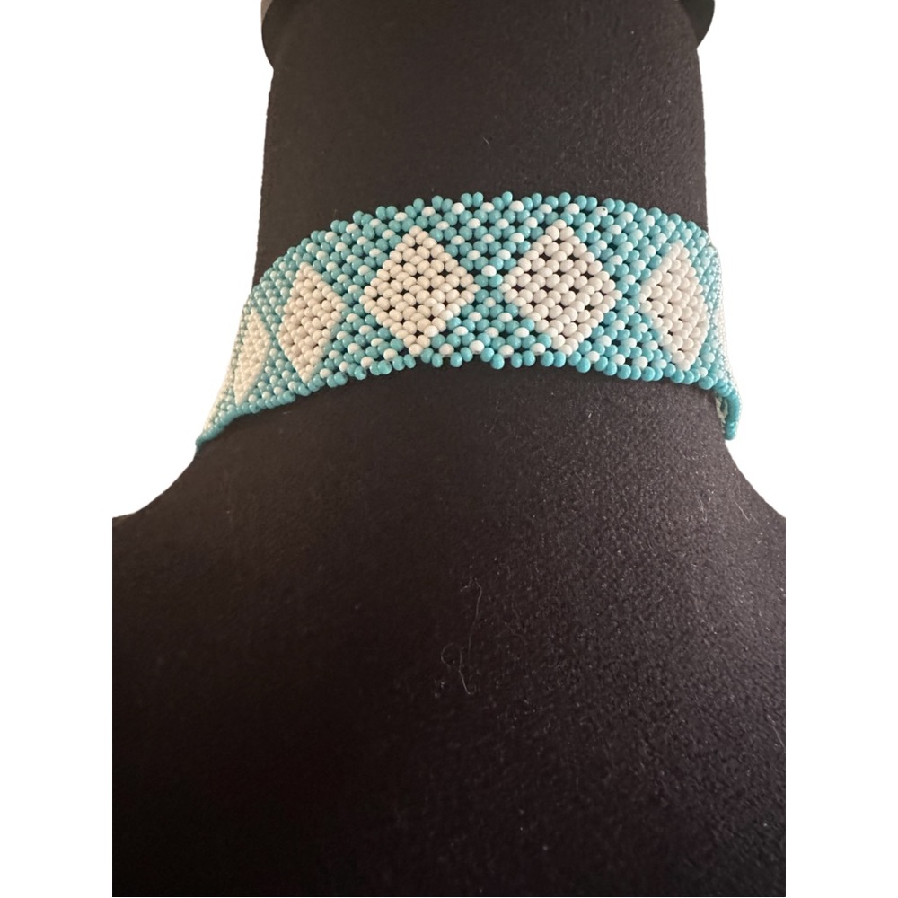 Blue And White Xhosa Hand Beaded Scarf - Picture 4 of 6